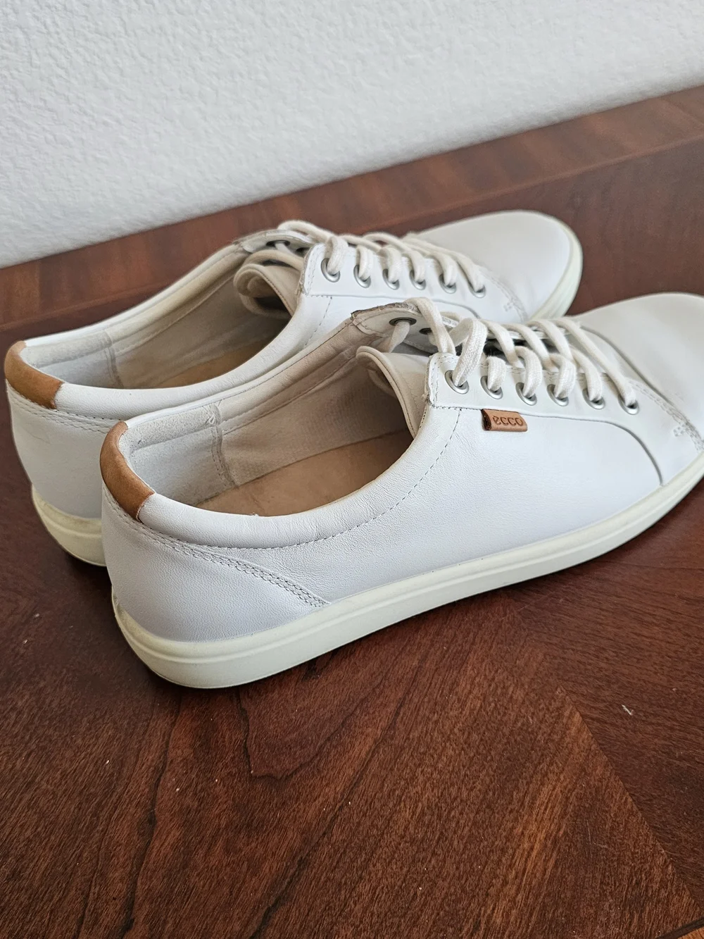 ECCO Soft 7 Women's White Leather Low-Top Sneakers Size 11